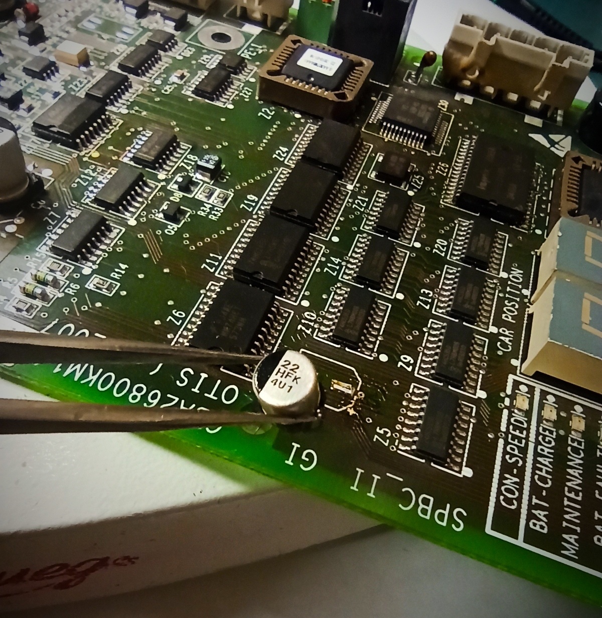 Подбор и замена конденсаторов на плате, подбор по номиналу  